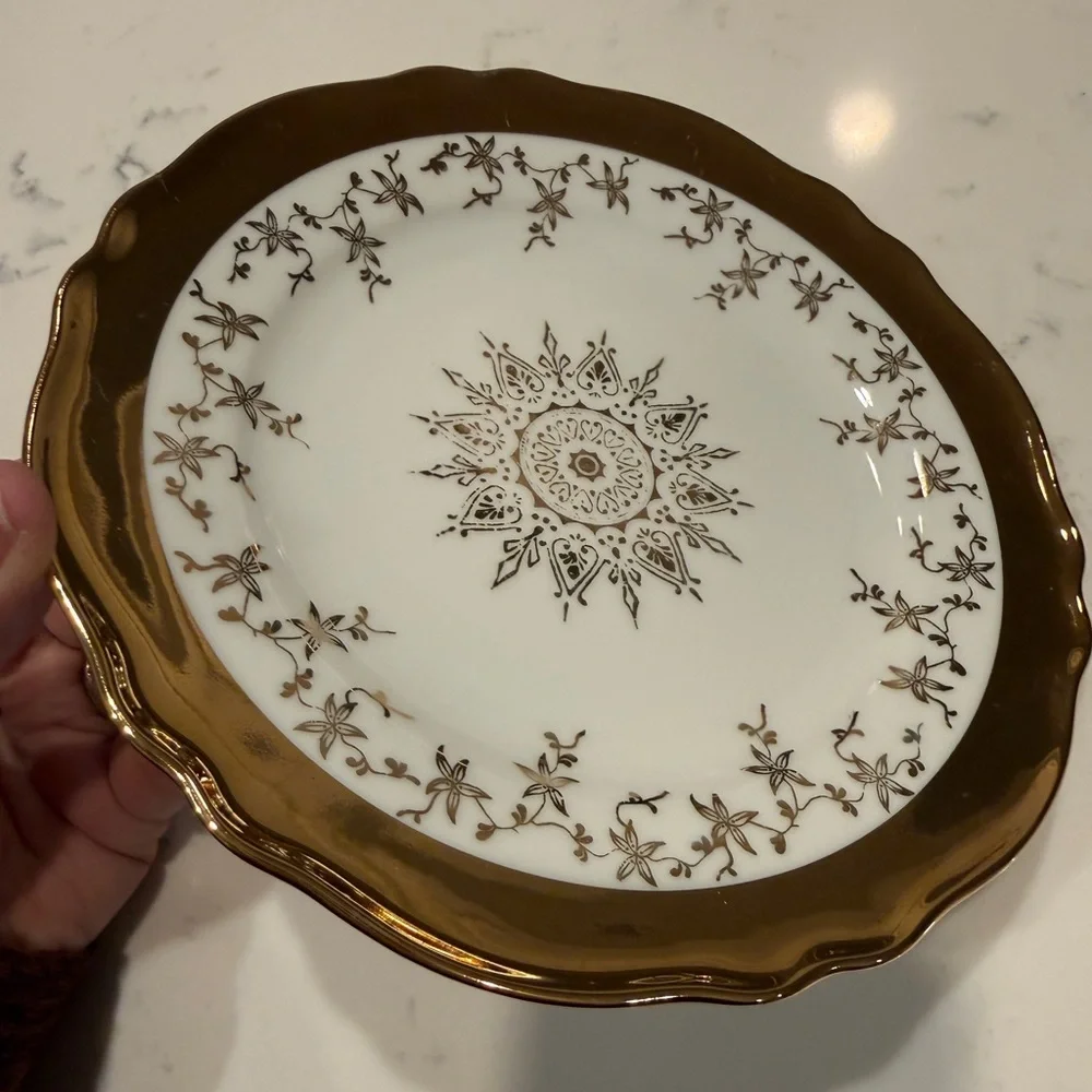 K&A Krautheim Selb Bavaria German Porcelain Lunch, Dessert,Salad Plate Scalloped